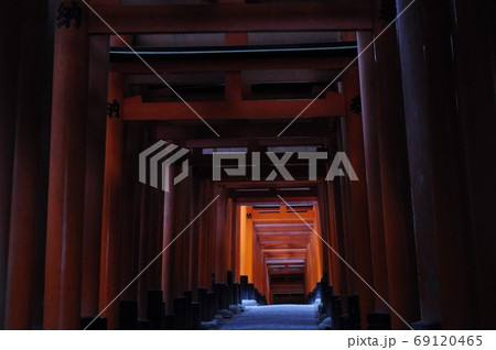 神社の鳥居 69120465