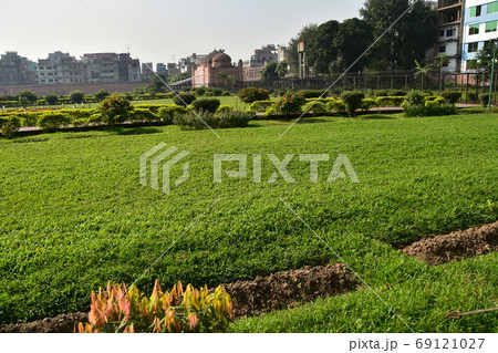 バングラデシュのダッカ　未完の城跡のラールバーグ・フォート　美しい庭園と廟 69121027