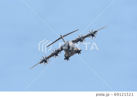 エアバスA400M試験機着陸進入 エアバスA400M試験機着陸進入 69121521