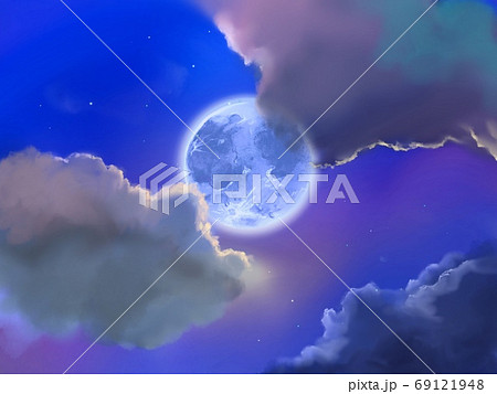 カラフルな夕焼け雲と綺麗な満月の風景画のイラスト素材