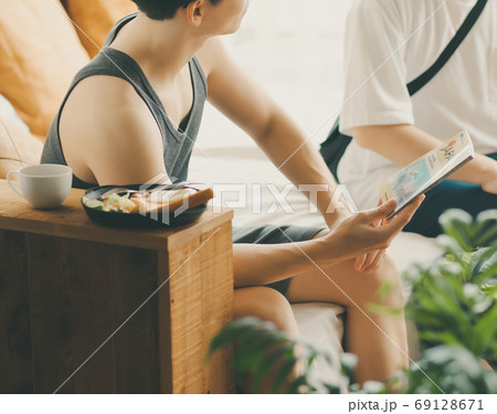 inbound tourist 69128671