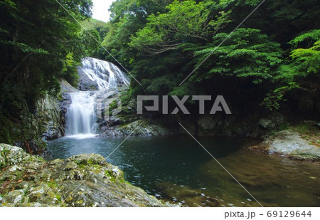 雫ノ滝　和歌山県西牟婁郡すさみ町 69129644