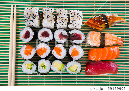 Sushi set in restaurant Sushi set in restaurant 69129995