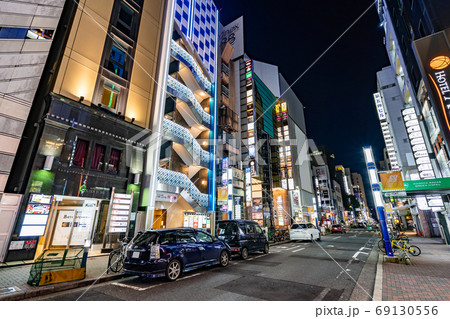 名古屋市中区 栄 錦3丁目 歓楽街 錦通伊勢町の写真素材 [69130556] - PIXTA