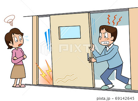 建付けの悪い戸 69142645