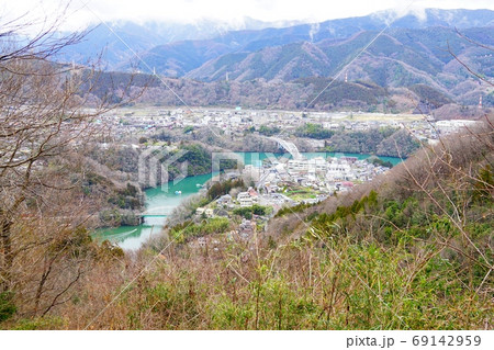 藤野 金剛山からみる相模湖方面 藤野 金剛山からみる相模湖方面 69142959