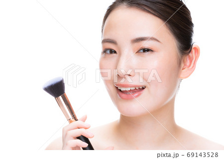 女性 メイク ビューティー 女性 メイク ビューティー 69143528