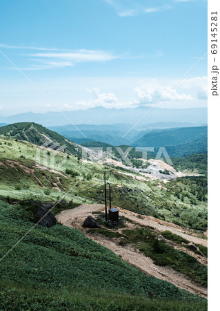 毛無山から望む小串硫黄鉱山跡 69145281
