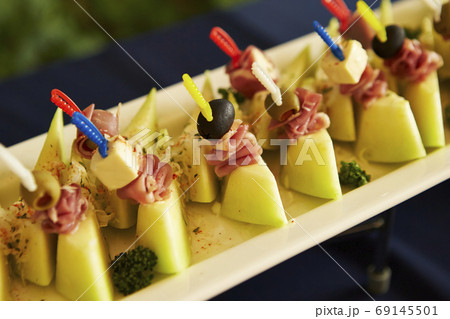 生ハムメロンのオードブル　ケータリングホームパーティーイメージ 69145501
