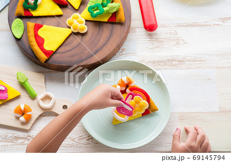 フェルトで作ったピザ フェルトで作ったピザ 69145794