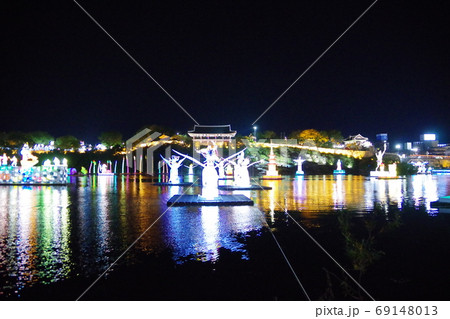 韓国　晋州南江流灯祭 69148013