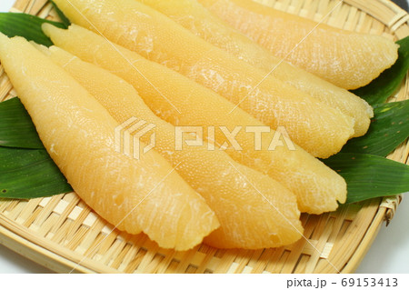 味付け前の塩数の子のザル盛り,塩蔵保存 69153413