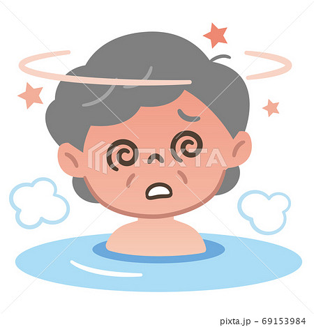 お風呂でのぼせる高齢女性 69153984