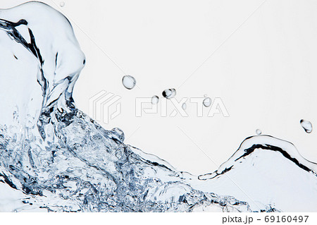 水しぶき 水しぶき 69160497