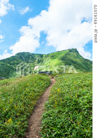 毛無峠の風景（毛無峠から破風岳へ） 69161070