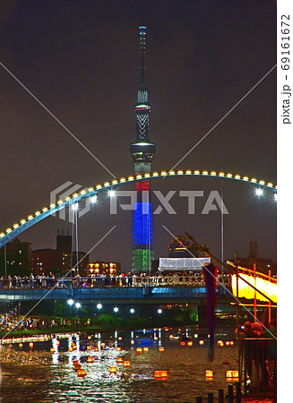 灯籠流し 69161672