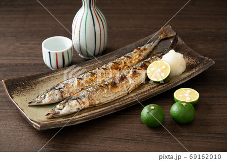 秋刀魚の塩焼き 69162010