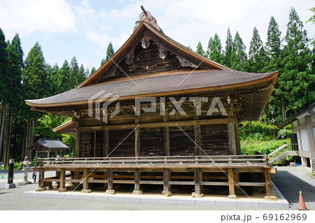 岩手の古刹天台寺 本堂 69162969