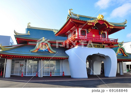 神奈川県藤沢市 小田急片瀬江ノ島駅の新駅舎 神奈川県藤沢市 小田急片瀬江ノ島駅の新駅舎 69168846