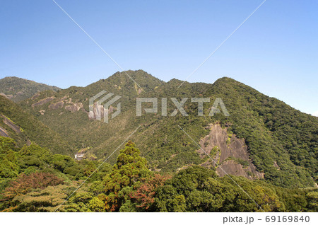 鹿児島県　屋久島の尾之間三山 69169840