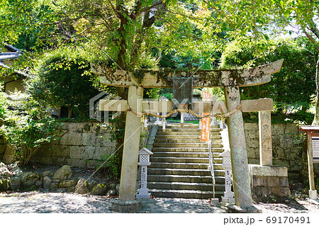 兵庫　神戸　有馬温泉　湯泉神社の鳥居（温泉神社、夏） 69170491