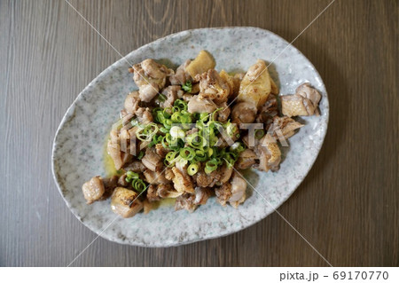 地鶏の炭火焼 69170770