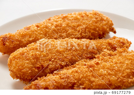 鶏ささみフライ。(白バック) 鶏ささみフライ。(白バック) 69177279