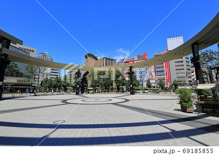 東京　池袋西口公園 69185855