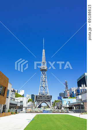 名古屋市中区・栄  久屋大通公園(レイヤード ヒサヤオオドオリパーク) とテレビ塔   工事中 69186615