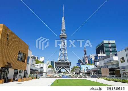 名古屋市中区・栄  久屋大通公園(レイヤード ヒサヤオオドオリパーク) とテレビ塔   工事中 69186616