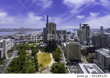 神戸　神戸市役所からポートアイランドを望む　兵庫県神戸市 69188120