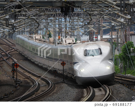 新幹線N700A 米原駅にて 新幹線N700A 米原駅にて 69188177