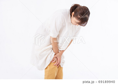 シニア女性　体調不良 69189940