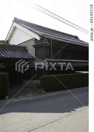 北国街道坂城宿　連子格子の旧家 69190159