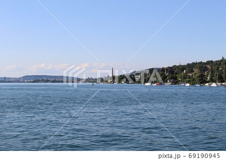 チューリッヒ湖畔の風景 69190945
