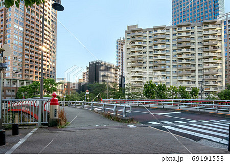 目黒川に架かる御成橋 69191553