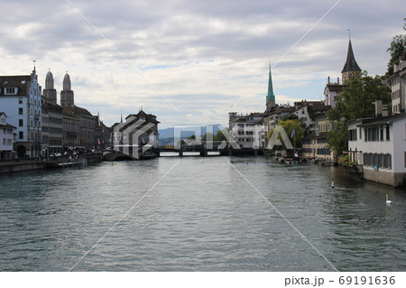 チューリッヒ リマト川の風景 【スイス】 チューリッヒ リマト川の風景 【スイス】 69191636