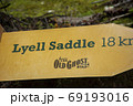 ニュージーランド、南島、ライエルサドルの道標 69193016