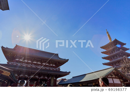 Asakusa district area with entrance steps to Sensoji temple shri Asakusa district area with entrance steps to Sensoji temple shri 69198377
