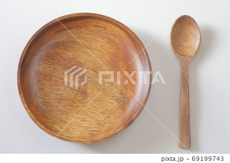 木製の食器　皿　スプーン 69199743