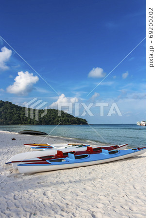 Two empty kayaks at Sao Beach in Phu Quoc, Vietnam 69200202