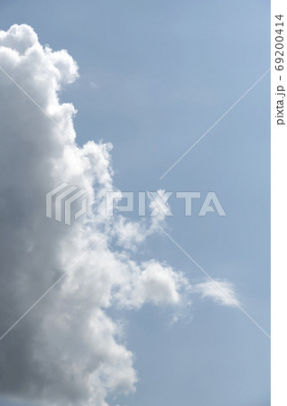 夏の雲、夕立前の入道雲 69200414