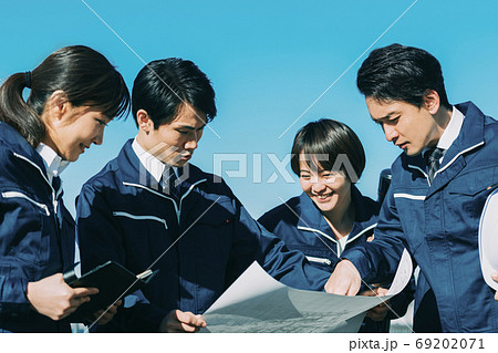 作業員　複数　男女 69202071