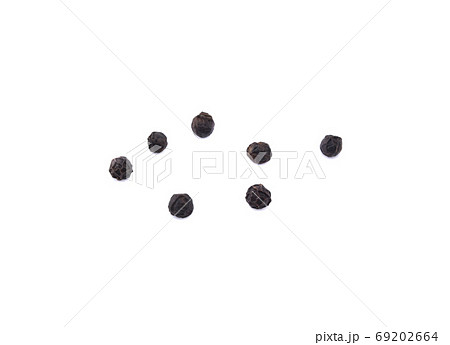 pepper corn on white background pepper corn on white background 69202664