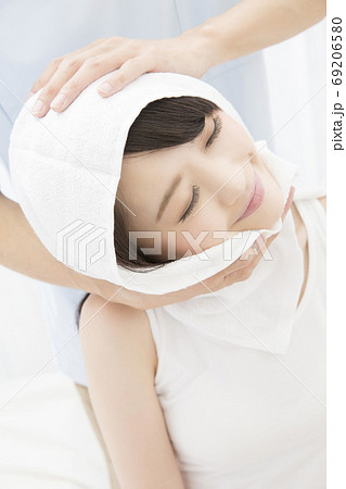 マッサージ師 69206580