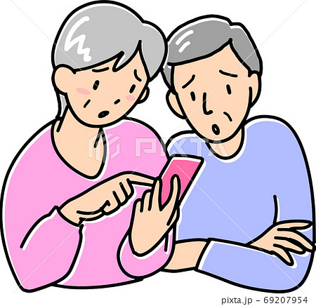 困りがおでスマホを見るシニア夫婦 69207954