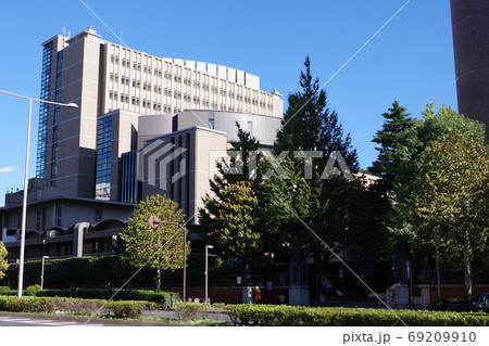 青山通りから見た青山学院大学 青山通りから見た青山学院大学 69209910