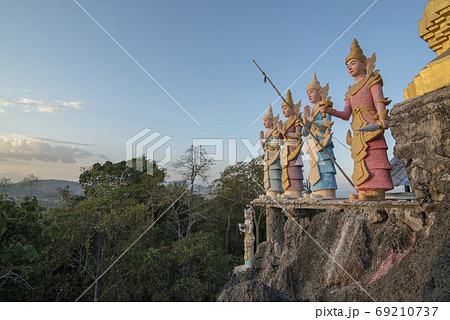 THAILAND MAE SOT TEMPLE SHRINE THAILAND MAE SOT TEMPLE SHRINE 69210737