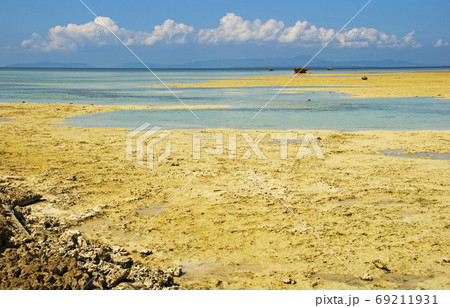 海沿い 沿岸 沖合 69211931