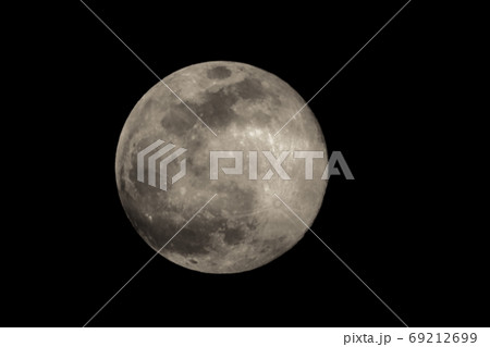 Full moon Full moon 69212699